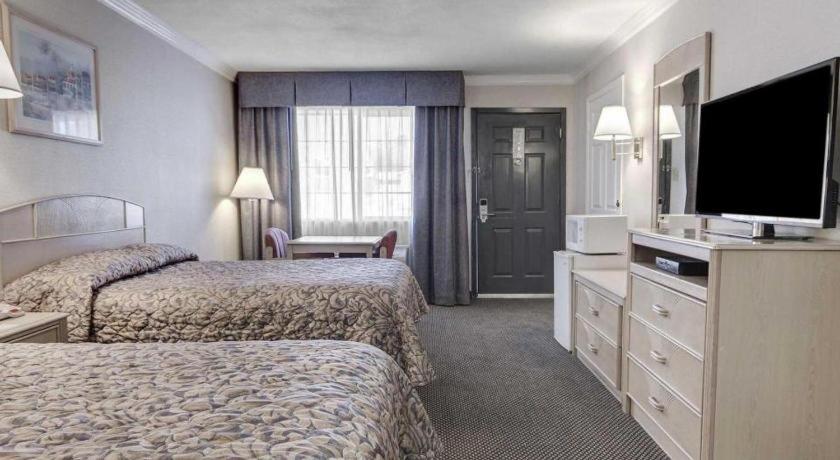 Econo Lodge Ван Хорн Екстериор снимка