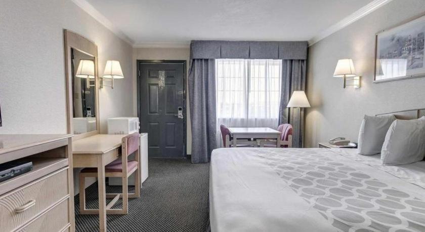 Econo Lodge Ван Хорн Екстериор снимка