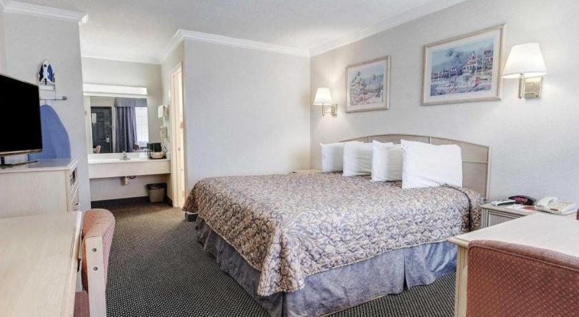 Econo Lodge Ван Хорн Екстериор снимка