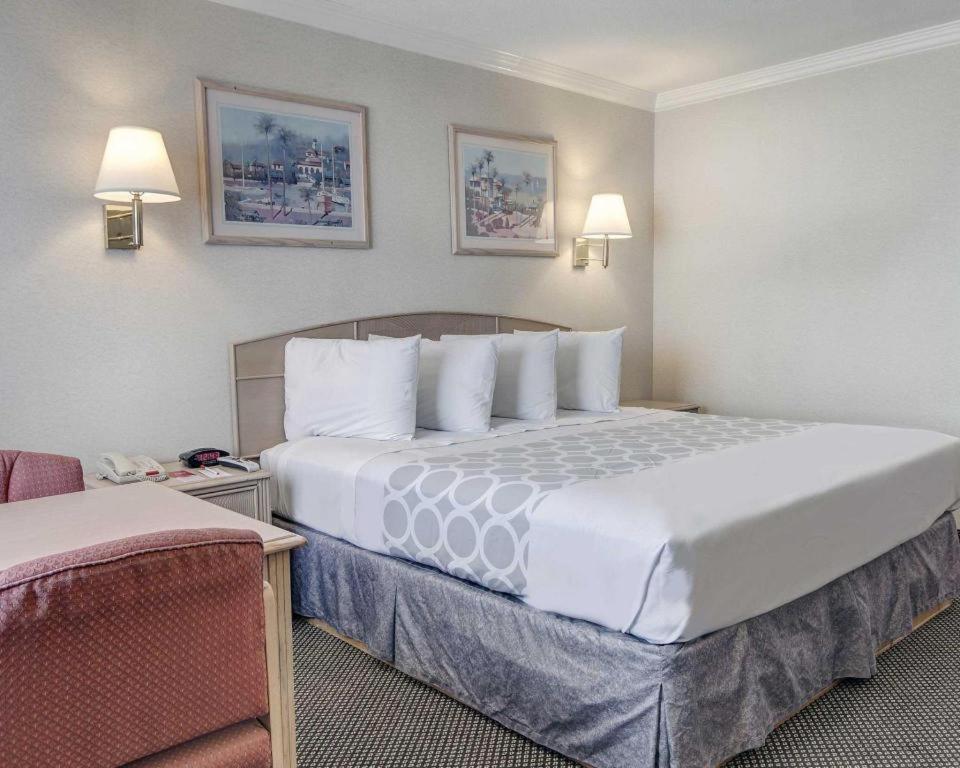 Econo Lodge Ван Хорн Екстериор снимка