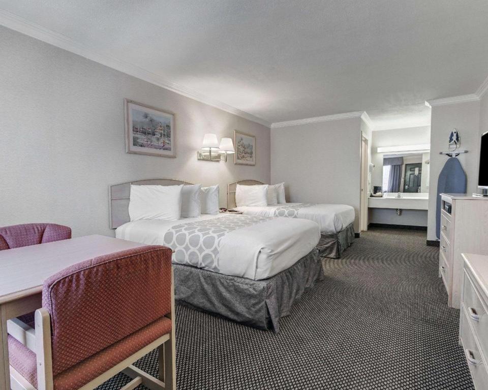 Econo Lodge Ван Хорн Екстериор снимка